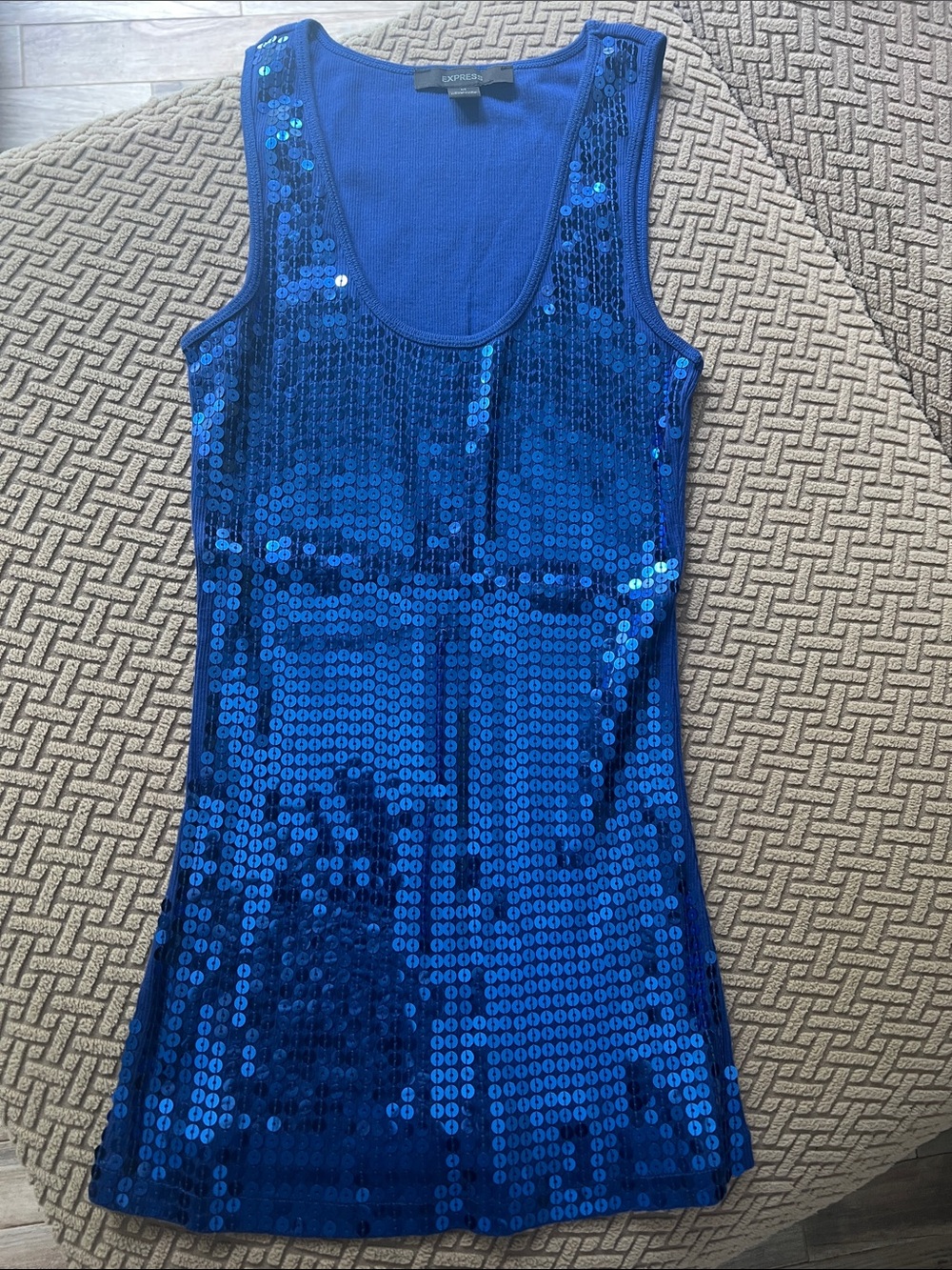 NWOT Express Sleeveless Sequin ( front only) tank top. Blue